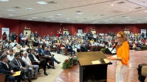 Encontro em Marabá sela novos termos do Pacto Nacional pela Retomada de Obras e orienta gestores de 19 municípios paraenses sobre PDDE, PNAE e transporte escolar