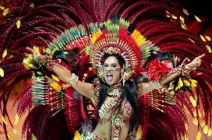 Cunhã-Poranga do Garantido, Isabelle Nogueira se apresenta no primeiro dia do Festival de Parintins