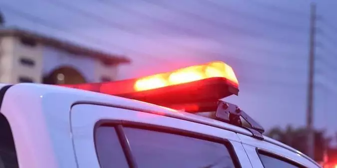 Foragido é preso após tentar enganar policiais