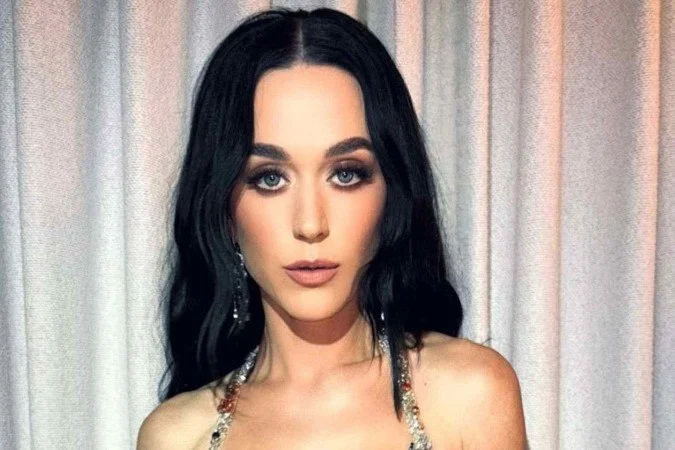 Katy Perry encara emoção ao cantar sobre desilusões amorosas’